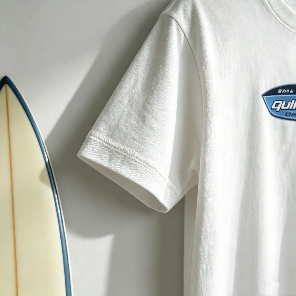تي شيرت بطبعة شعار بيضاوي من م - مراجعة Streetwear Brand Label وسعره