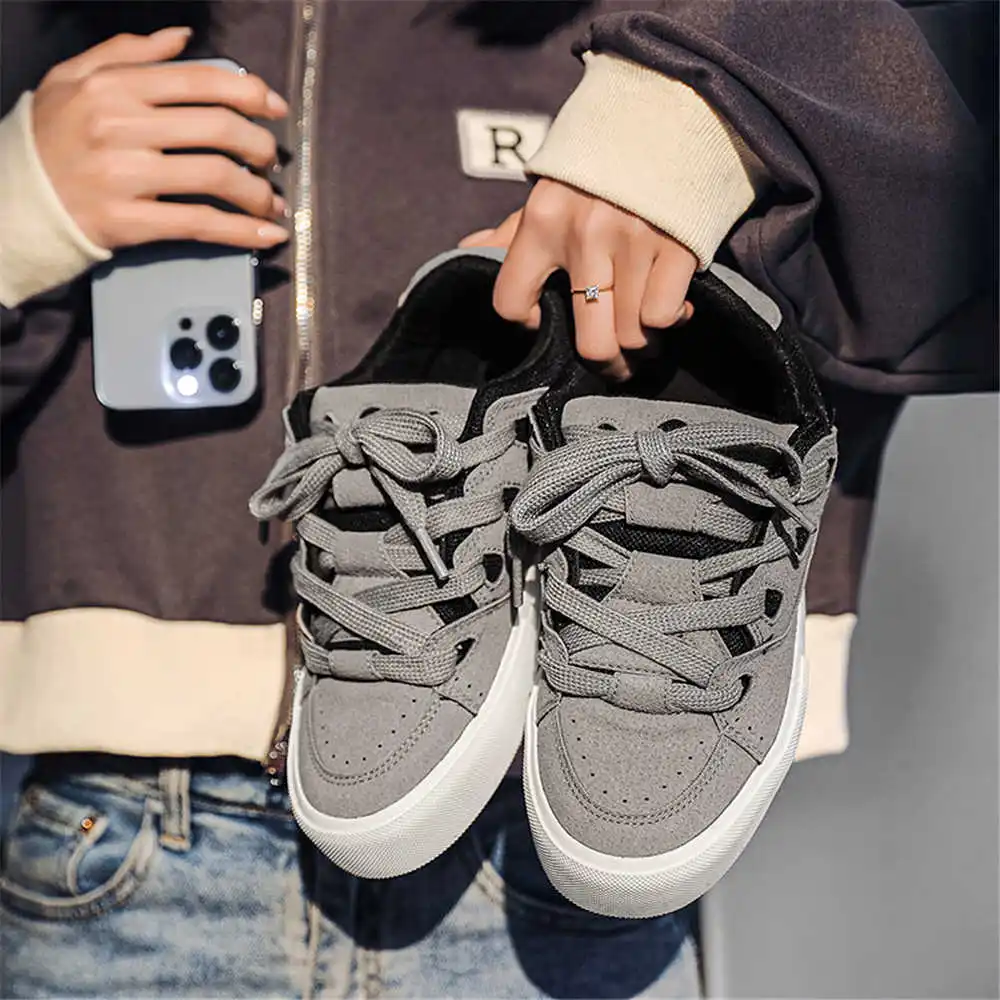 مع جلد الهيب هوب أحذية المدرسة - مراجعة Streetwear Brand In Uk وسعره